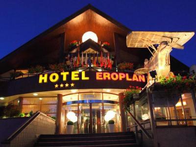 Hotel Eroplan Roznov pod Radhostem Bagian luar foto
