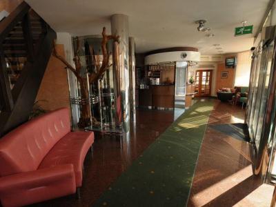 Hotel Eroplan Roznov pod Radhostem Bagian luar foto